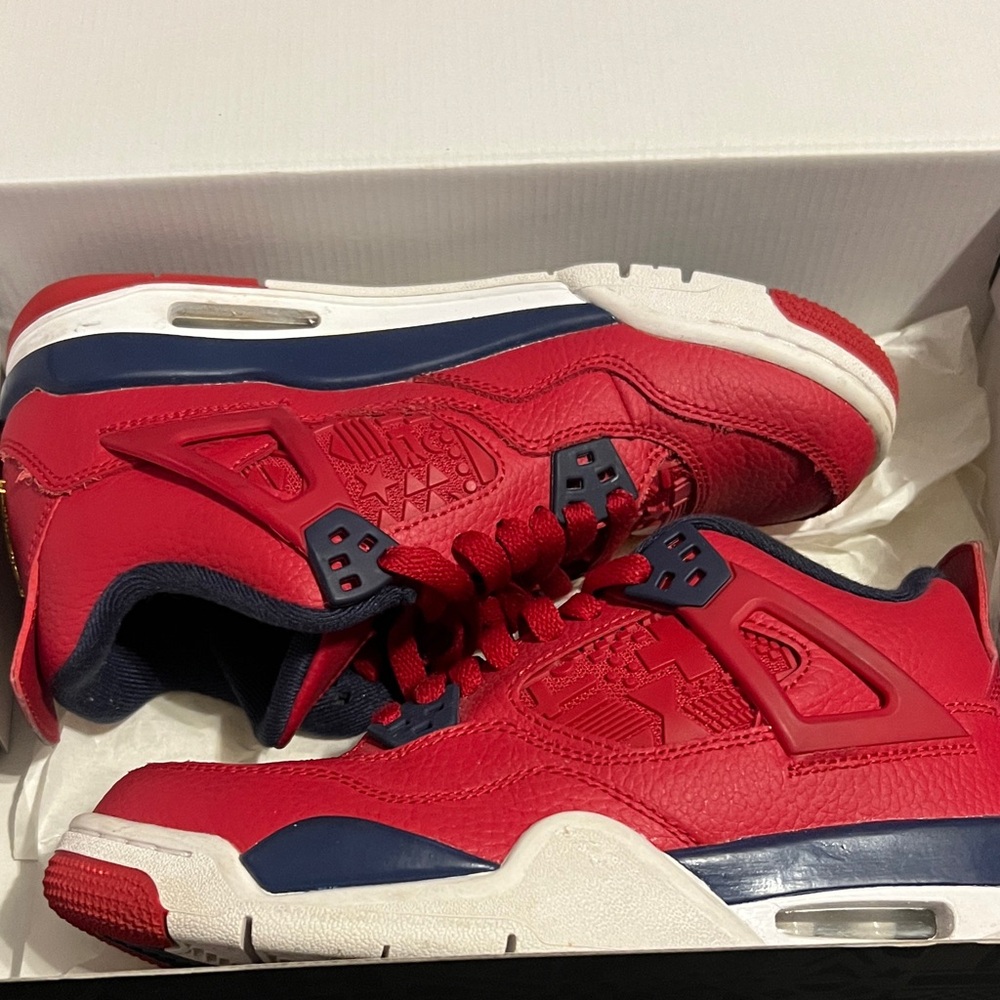 Jordan Air 4 Retro GS in Red and White